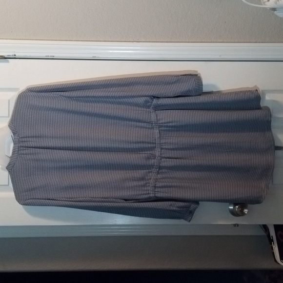 Size M - Picture 2 of 3